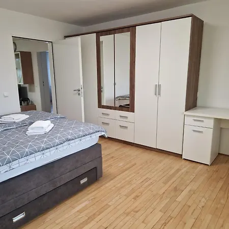 Patricia House Apartment *