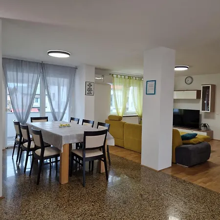 Patricia House Apartment *