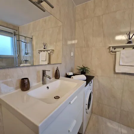 Patricia House Apartment *